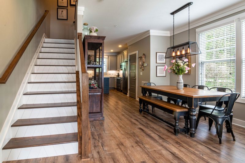 Home 11 Beat the Heat: Top Mortgage Tips for Buying Your Dream Home During the August Market Surge